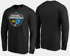 Michigan Wolverines Men 2018 Basketball National Championship vs. Villanova Wildcats Crossover Matchup Long Sleeve T-Shirt - Black