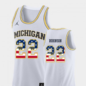 #22 Duncan Robinson Michigan Wolverines College Basketball USA Flag For Men Jersey - White